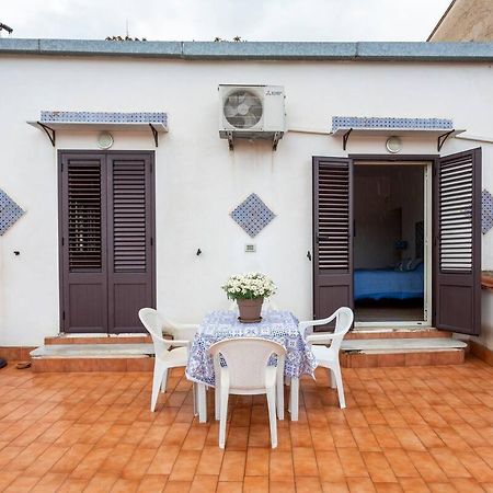 Frank'S House - Appartamento Con Terrazzo In Centro Palermo Exteriör bild